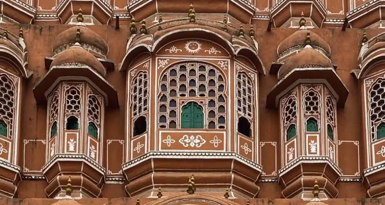 The Purpose Behind the 953 Jharokhas